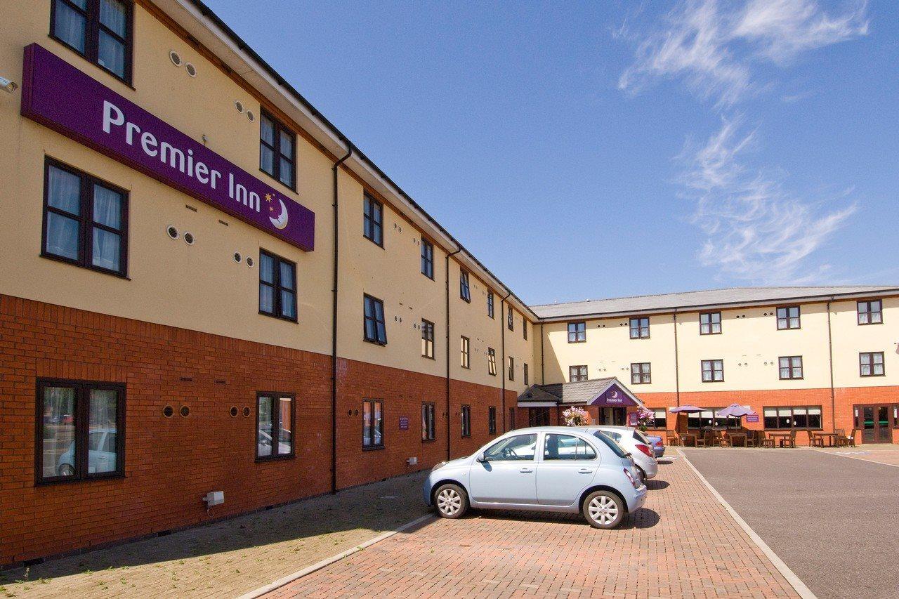 Premier Inn Chichester Ngoại thất bức ảnh