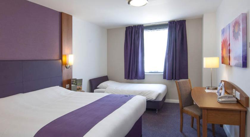 Premier Inn Chichester Phòng bức ảnh