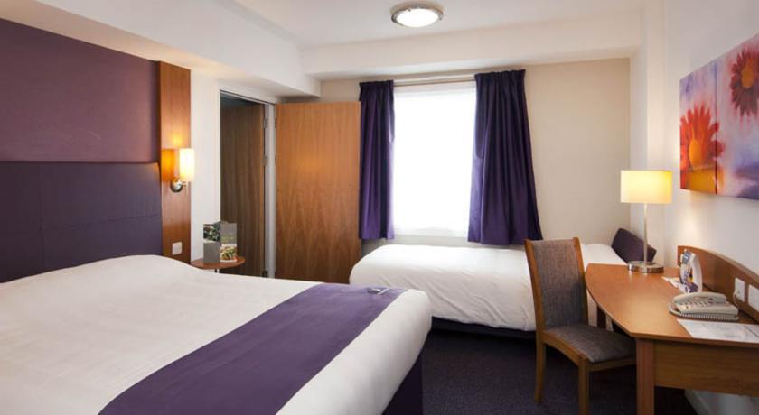 Premier Inn Chichester Phòng bức ảnh